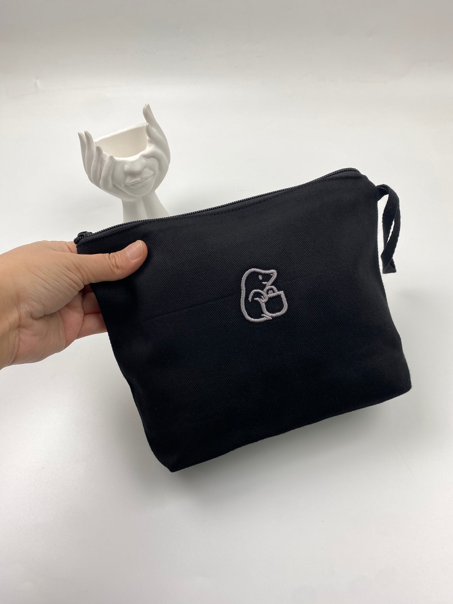 Siyah Lamineli Nakışlı 300gr Kanvas Kumaş 25x18x6cm Körüklü Clutch Bez Çanta