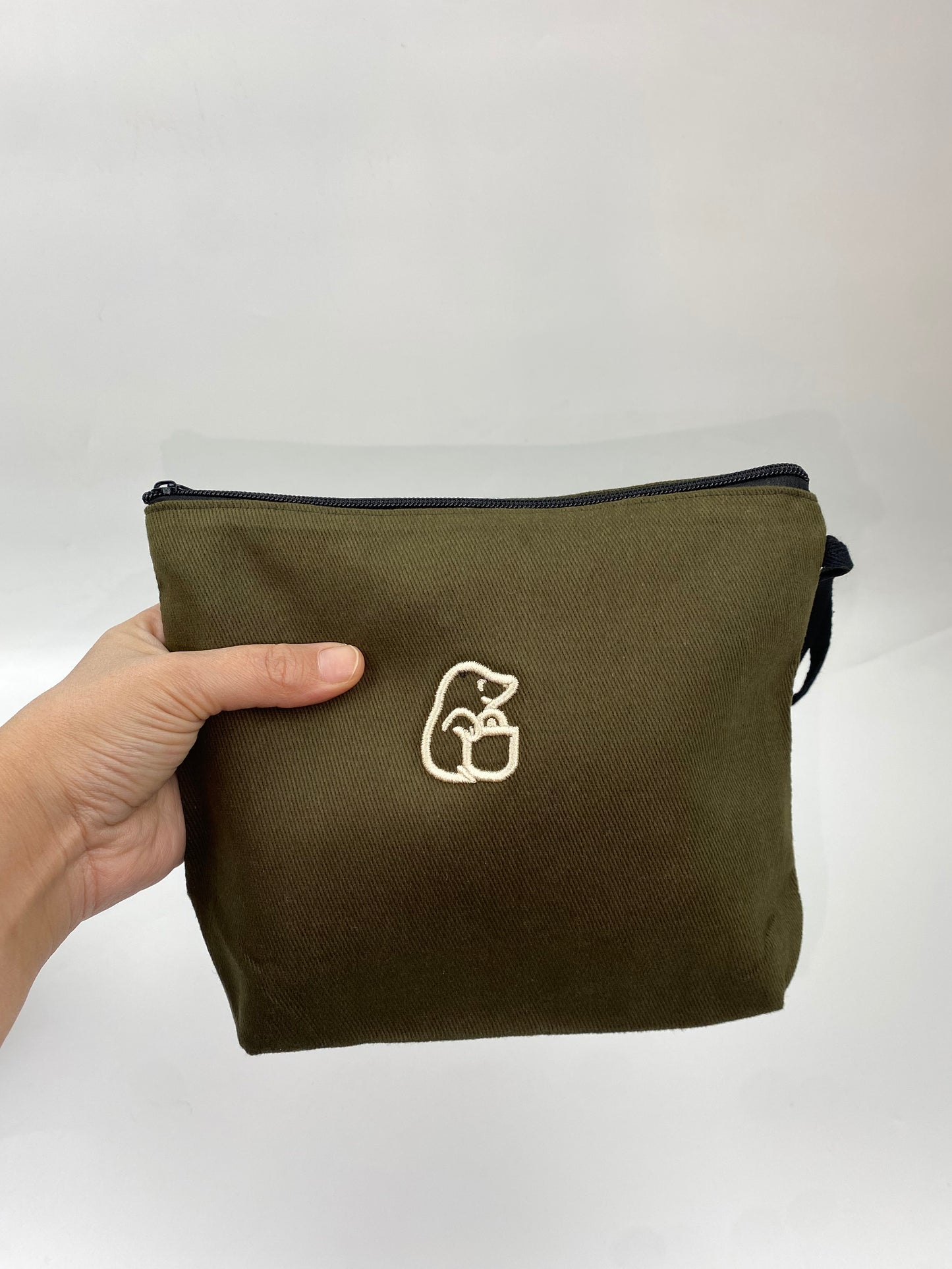 Haki Lamineli Nakışlı 300gr Kanvas Kumaş 25x18x6cm Körüklü Clutch Bez Çanta