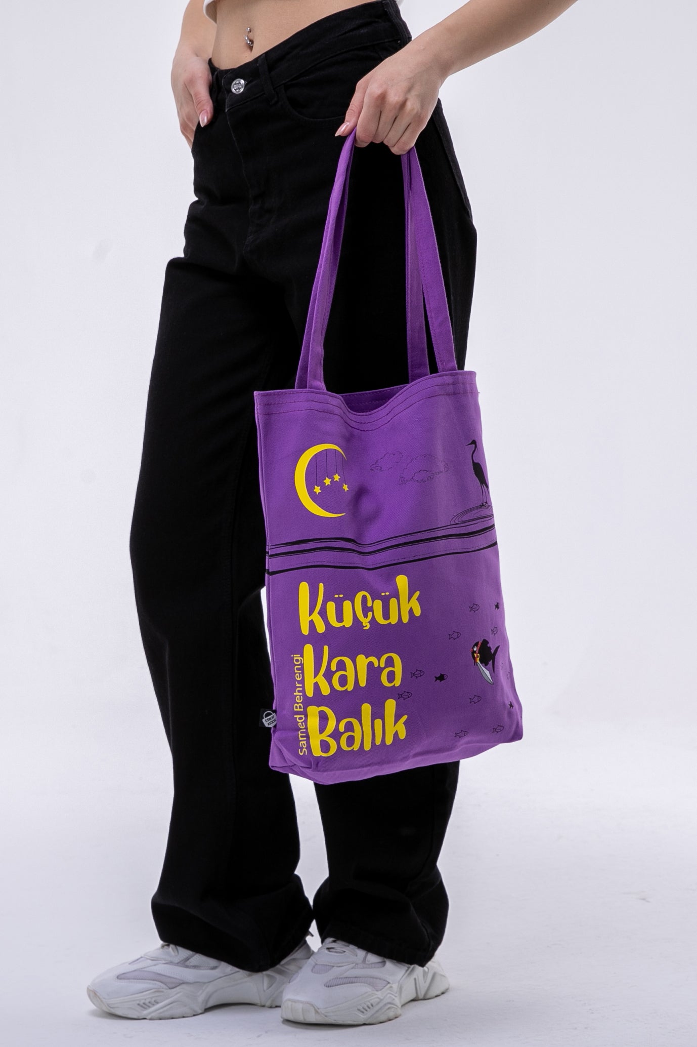 Samed Behrengi Küçük Kara Balık 340gr Gabardin Kumaş 35x40x8cm Bez Çanta